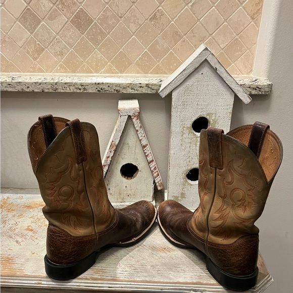 Ariat Two-Tone Mens Broken In Cowboy Boots 9.5 D - Picture 4 of 9